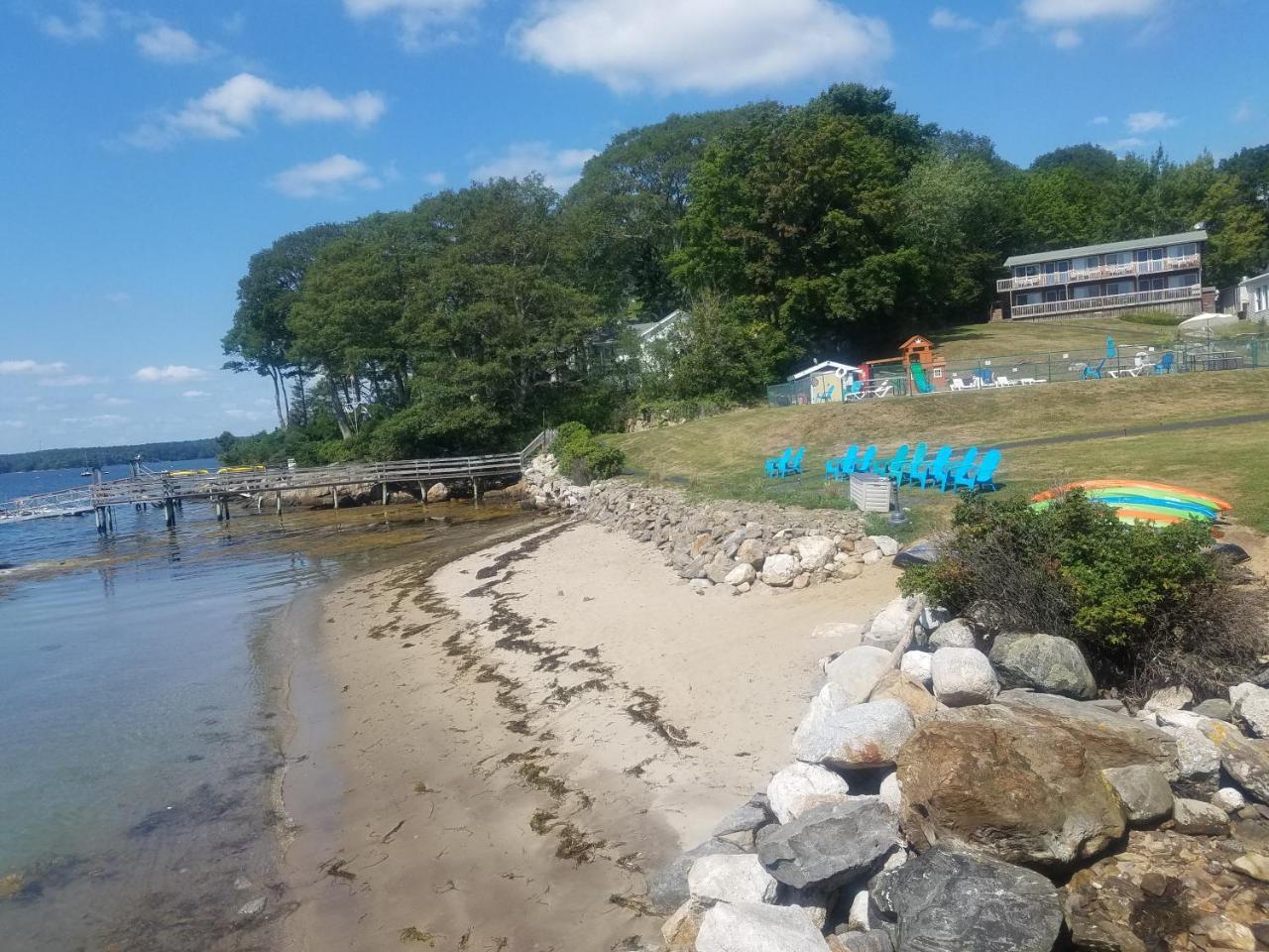 Smugglers Cove Inn Dayville Экстерьер фото
