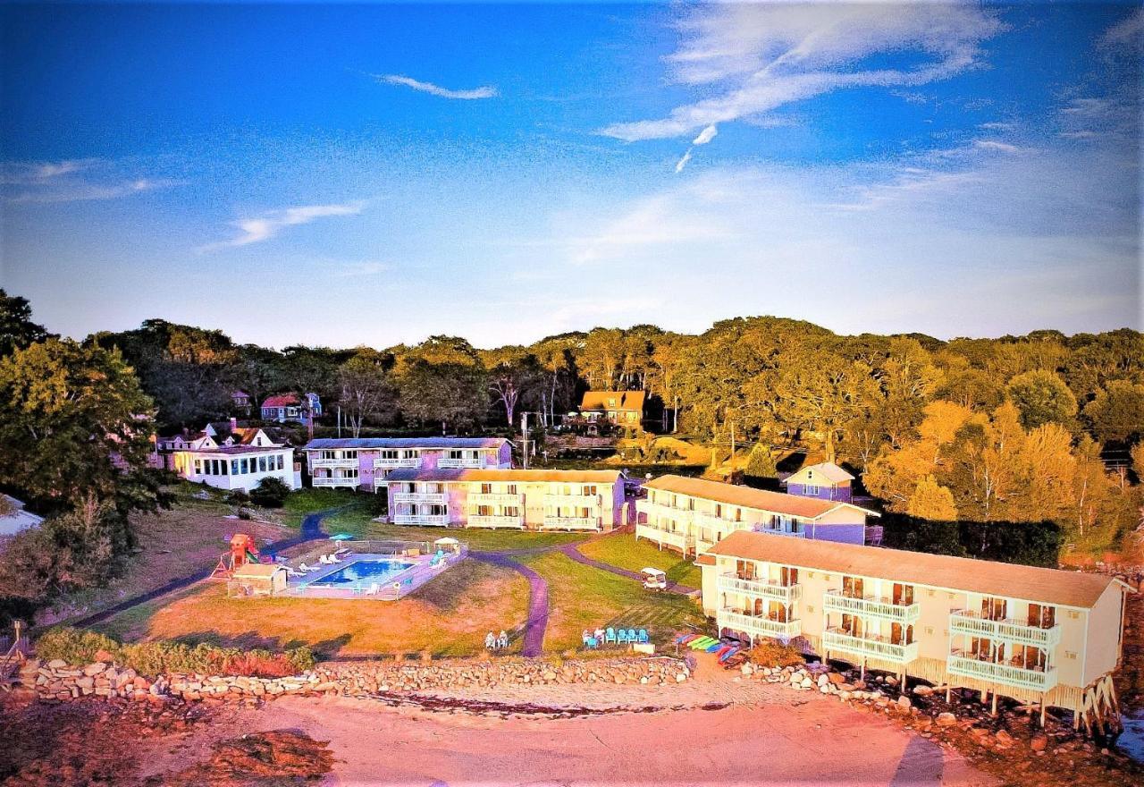 Smugglers Cove Inn Dayville Экстерьер фото