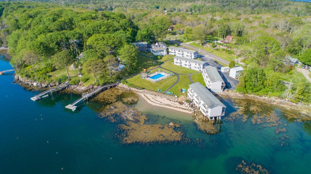 Smugglers Cove Inn Dayville Экстерьер фото